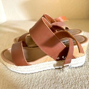 Steve Madden Catia wedge leather sandals. Worn maybe 3 times